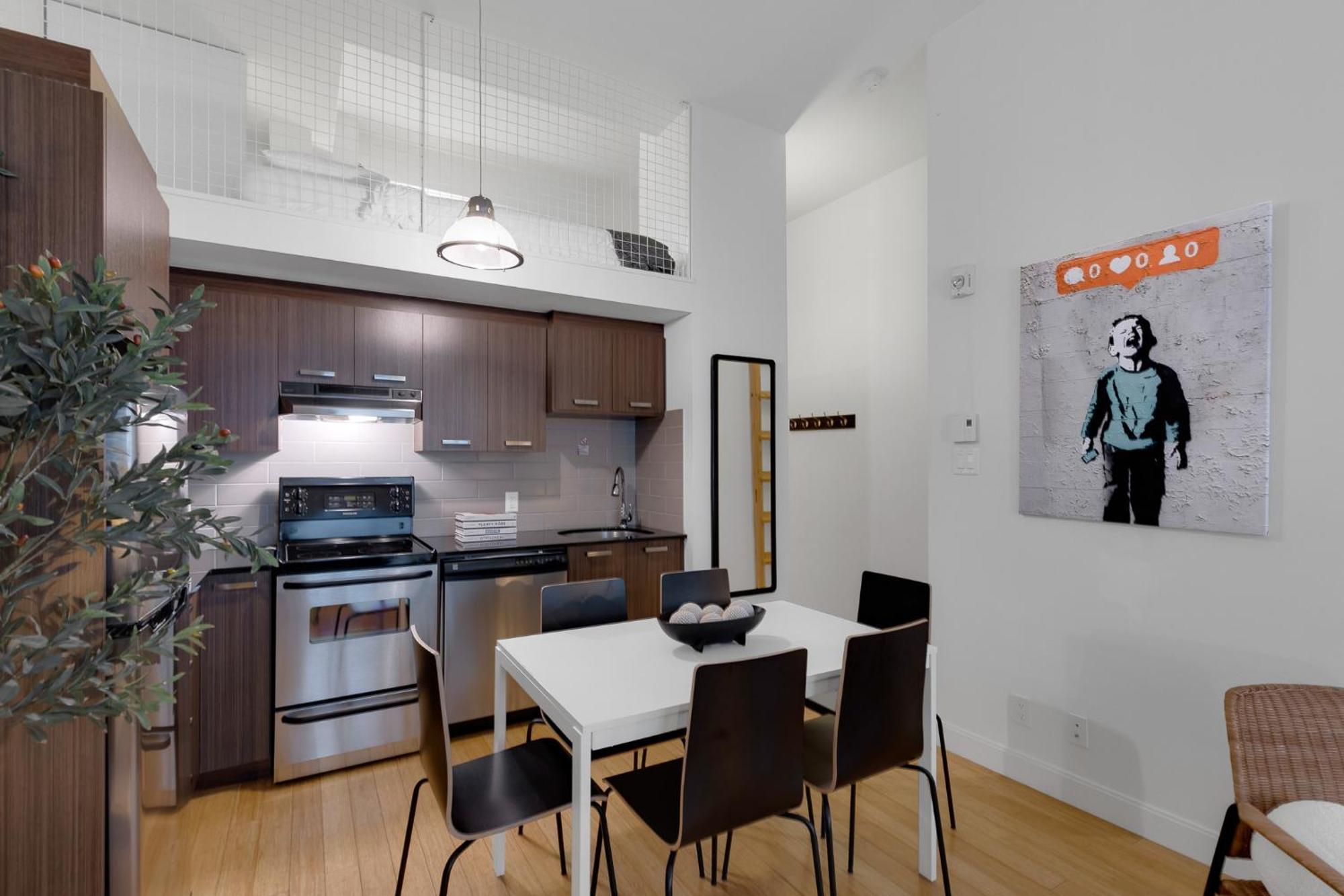 Liv Mtl Main Aparthotel Montreal Exterior photo